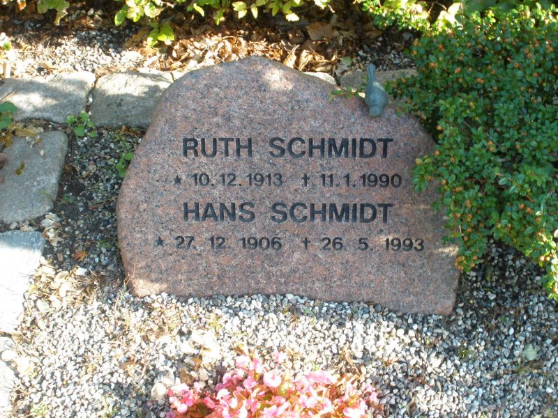 Ruth  Schmidt  .JPG